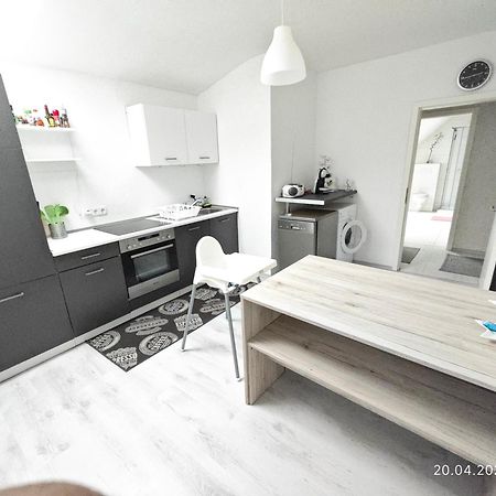 Apartamento Urlaub Am Rhein Speyer Hockenheim Altlussheim Exterior foto